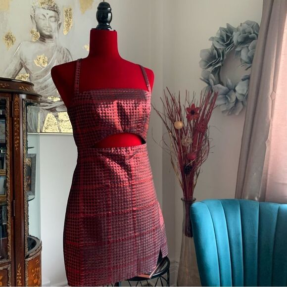 NBD MINI DRESS - Picture 4 of 10